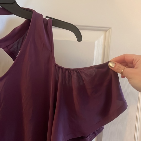 Cold shoulder flutter sleeve mini dress - Picture 2 of 4